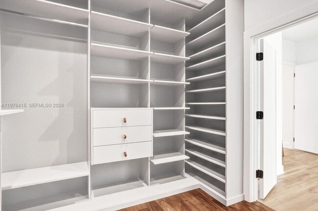 Building Photo - 5735 N Bay Rd