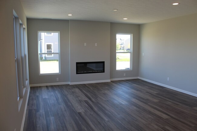 Building Photo - Available Now! Beautiful 4 BR in Brownsburg!