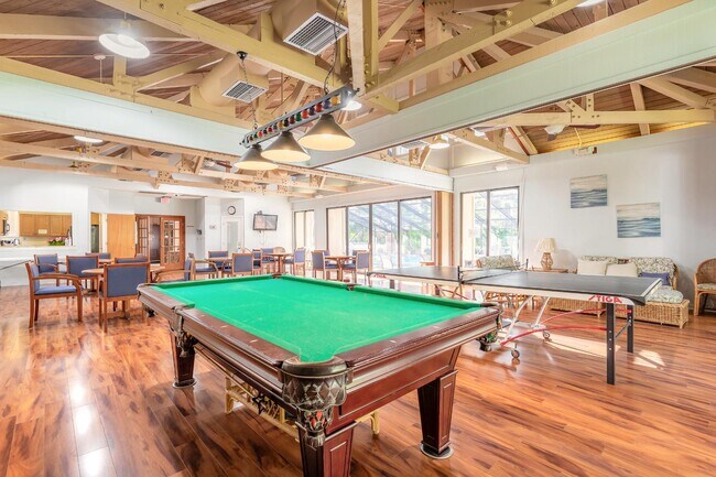 Building Photo - 24 Pinehurst Pl