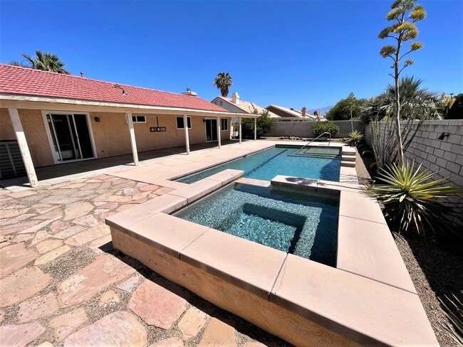 Building Photo - 3+ bedroom, 2 bath pool and spa home