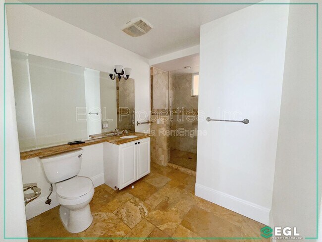 Building Photo - 16123 W Sunset Blvd