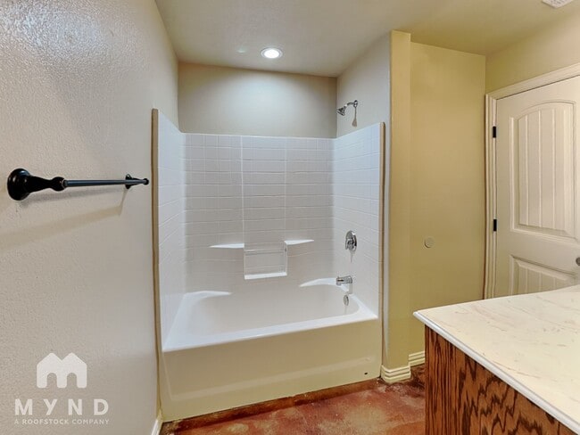Building Photo - 104 Jolin Ln
