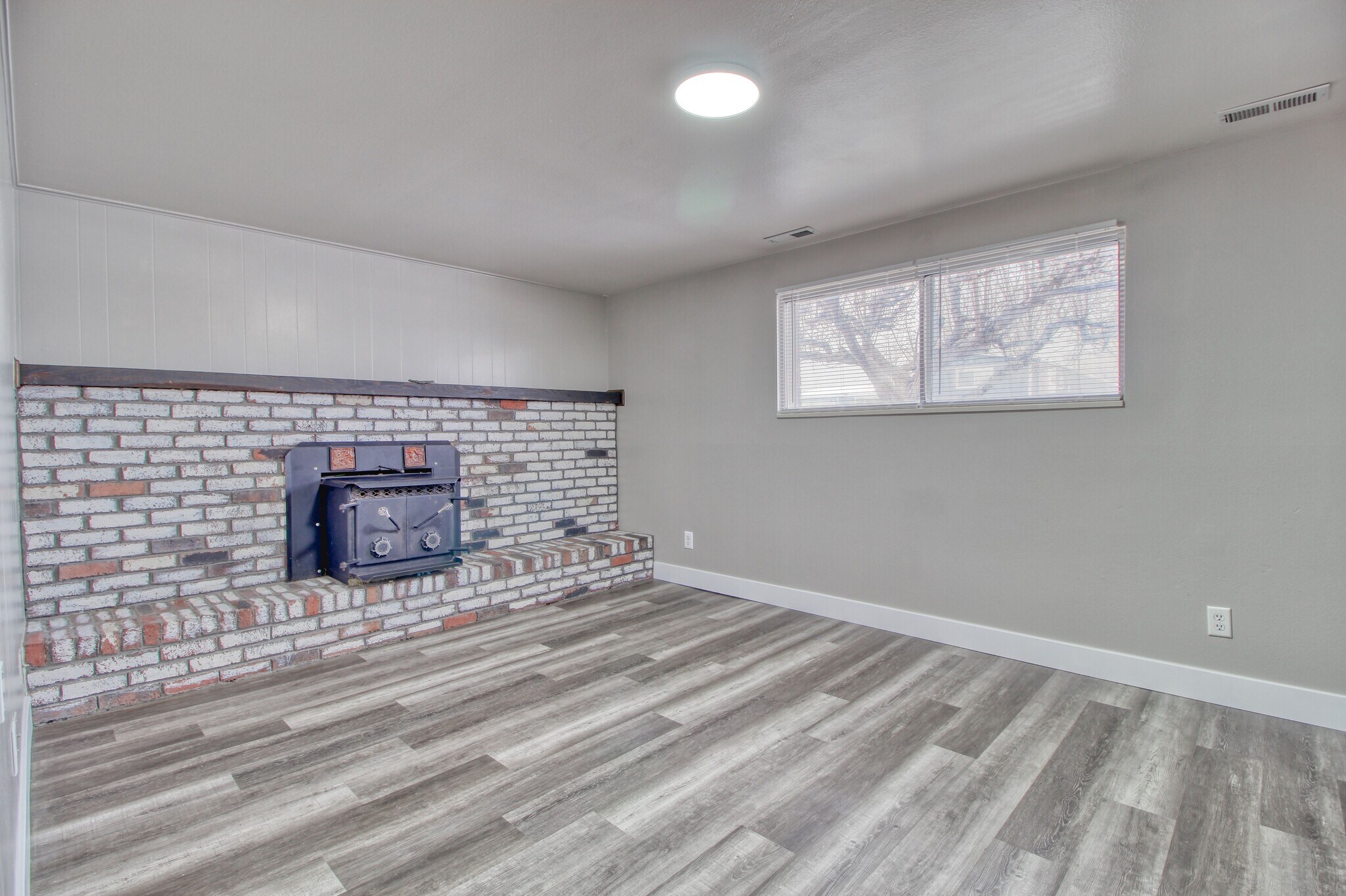 Building Photo - 492 N 1120 E
