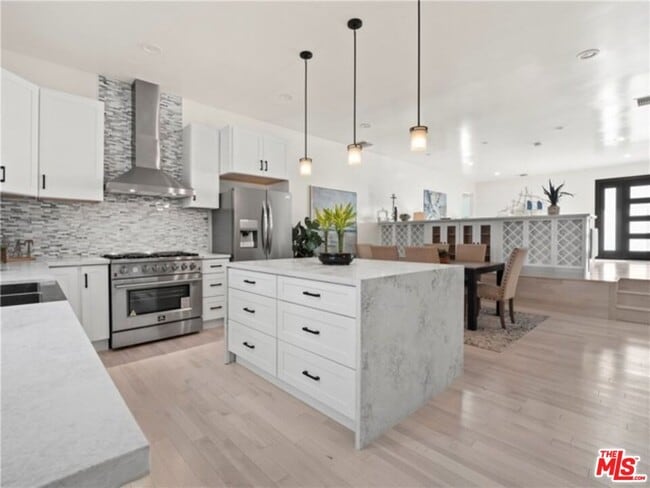 Building Photo - 17601 Rhoda St