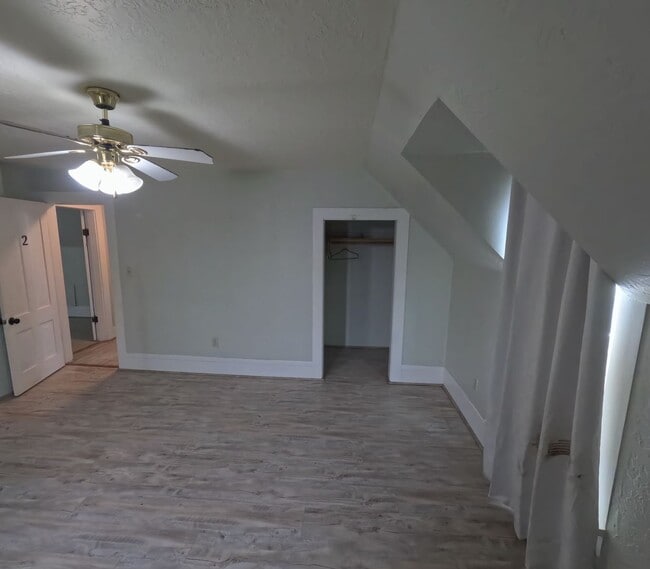 Building Photo - 4 bedroom, 2 bath house located in Downtown Stayton, OR