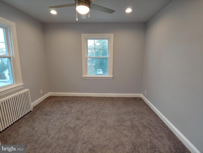 Building Photo - 401 Montgomery St