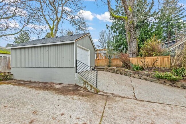 Building Photo - Charming Cottage in West Seattle's Highly ...