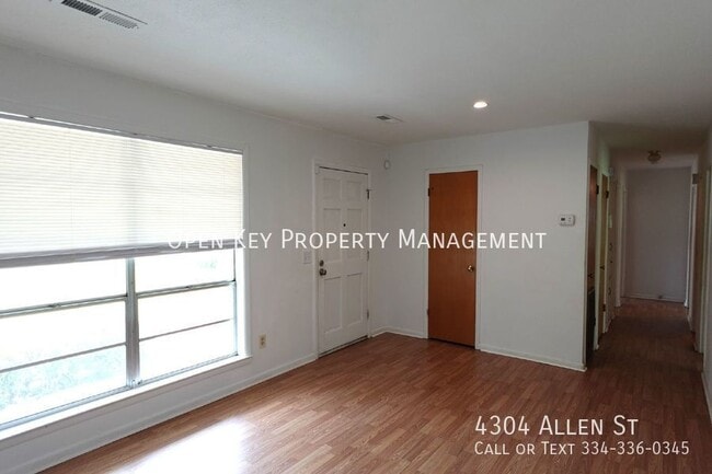 Building Photo - 4304 Allen St