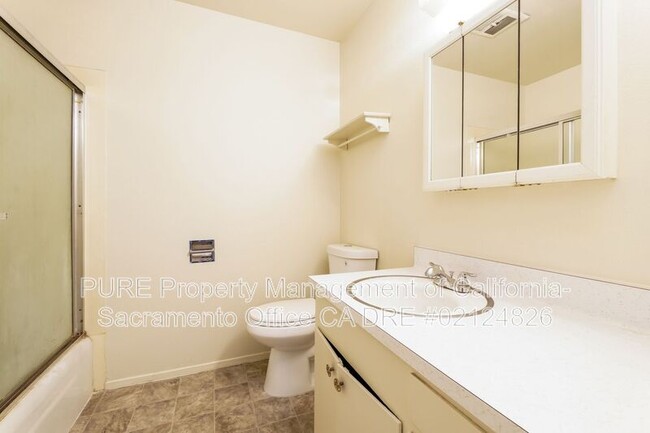 Building Photo - 4525 Pennsylvania Ave