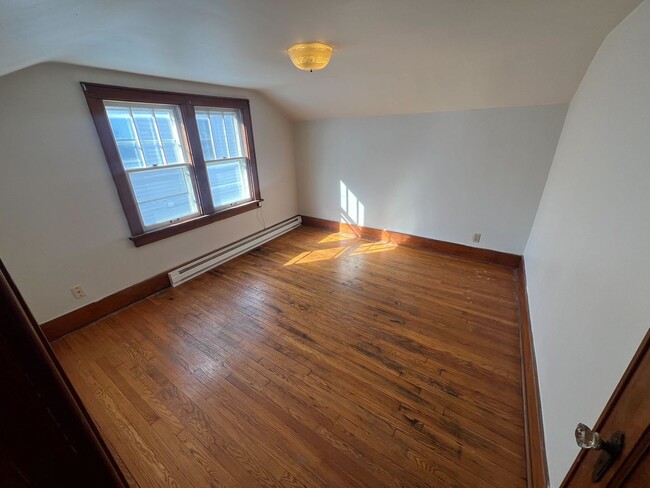 Building Photo - Beautiful Single-Family Home in a Peaceful Neighborhood