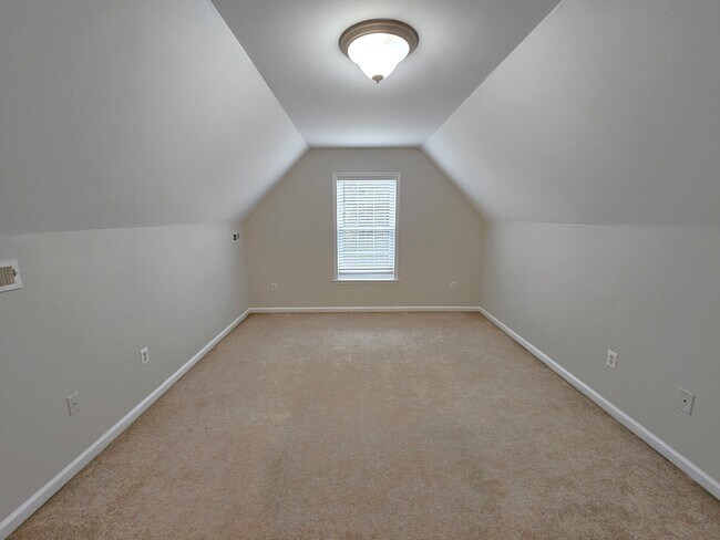 Building Photo - 203 Crown Empire Ct