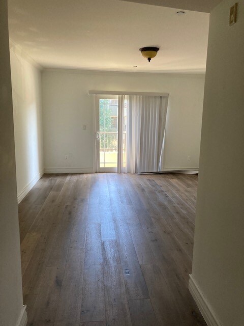 Building Photo - 11911 Mayfield Ave