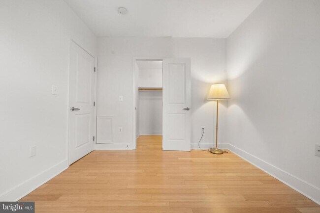 Building Photo - 1106 Columbia Rd NW