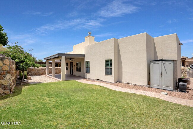 Building Photo - 7238 Canyon Wren Ave
