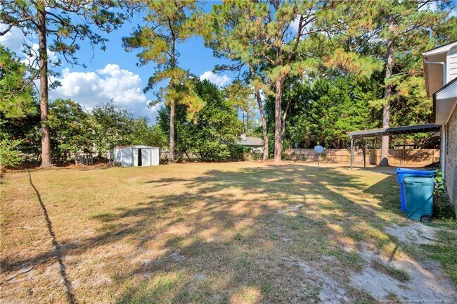 Building Photo - 511 Dandridge Dr