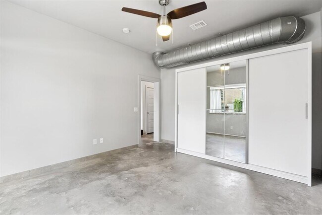 Building Photo - 608 NW 7th St