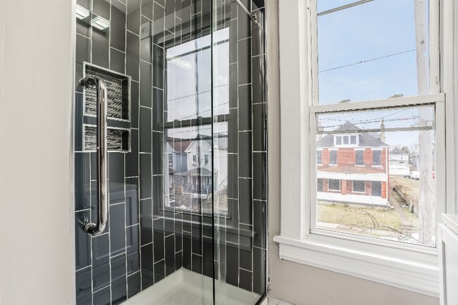 Building Photo - 163 Martin Ave