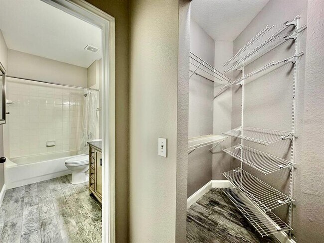 Building Photo - 2188 Chianti Pl