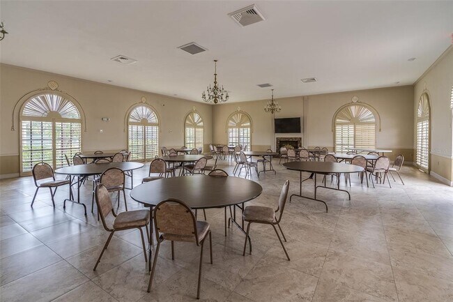 Building Photo - 6500 Sunset Way