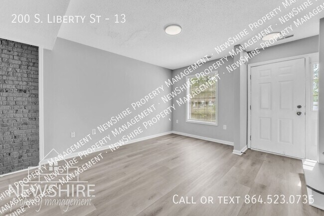 Building Photo - 200 S Liberty St