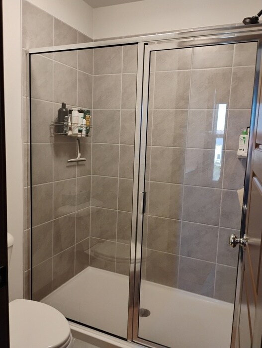 Building Photo - 353 Wash Holw Dr