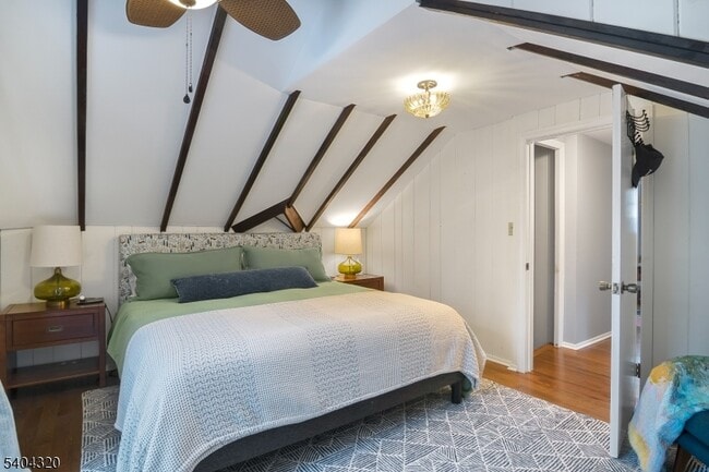 Building Photo - 77 W Shore Trail