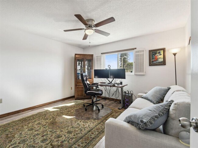 Building Photo - 6241 Bayside Dr