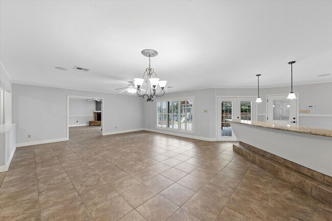Building Photo - 10014 Burgundy Ln