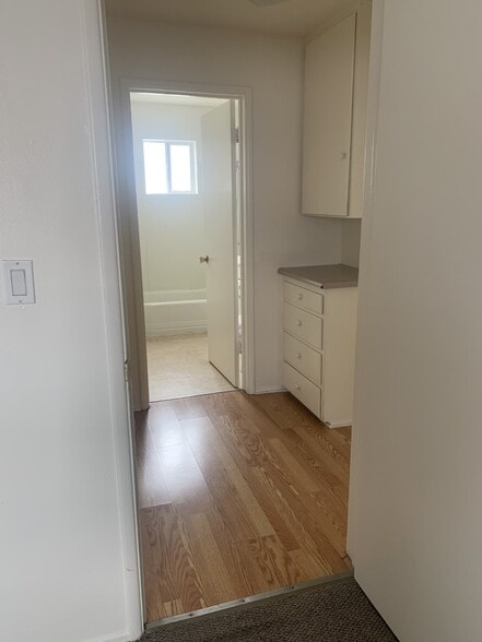 Building Photo - 115 N D St