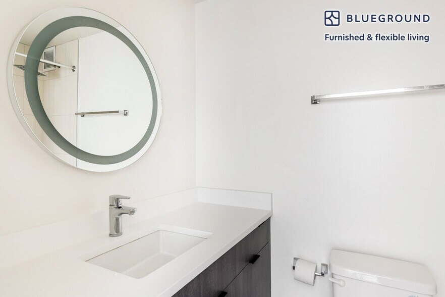 Building Photo - 21 E Chestnut St