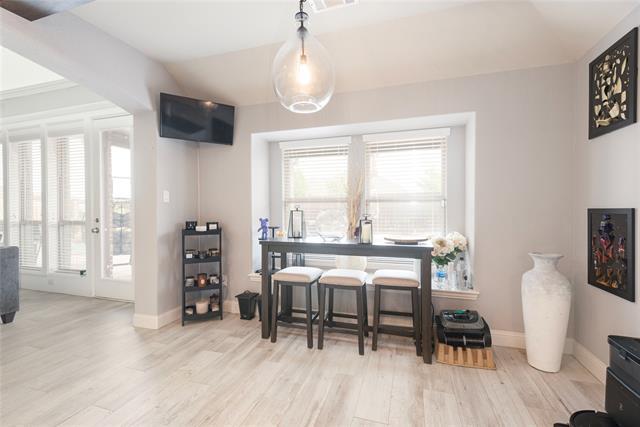 Building Photo - 2707 Elmwood Dr