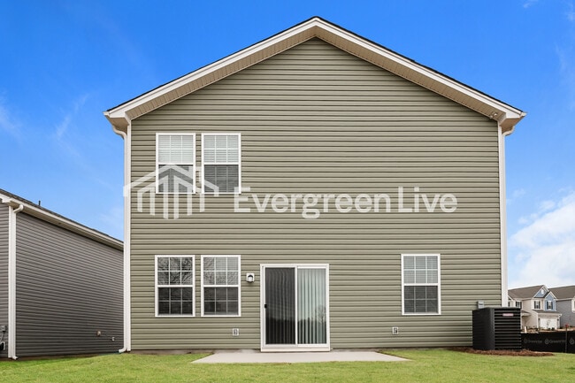 Building Photo - 5543 Hydrangea St