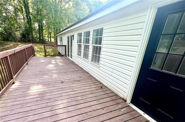 Building Photo - 325 Washington Dr