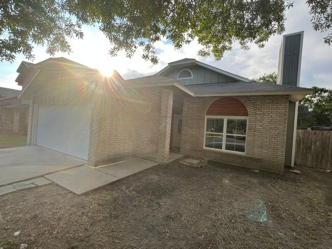 Building Photo - 8015 Copper Trail Dr