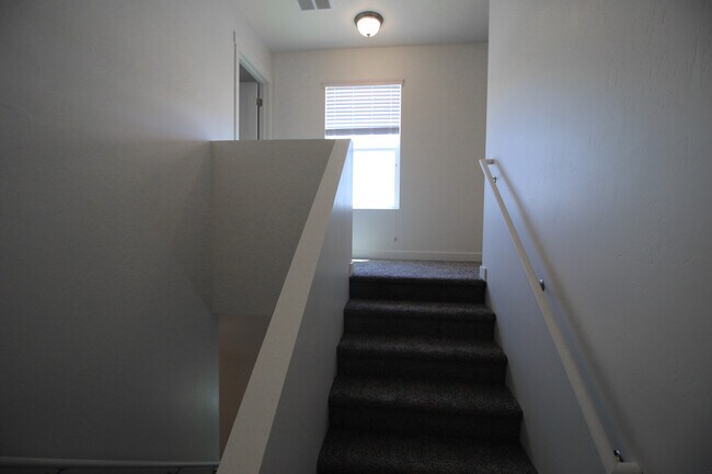 Building Photo - 14507 S. Abbey Bend Lane