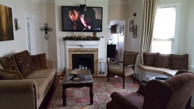 Building Photo - 50 E Bettlewood Ave