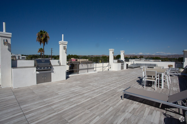 Rooftop deck - THE DEL