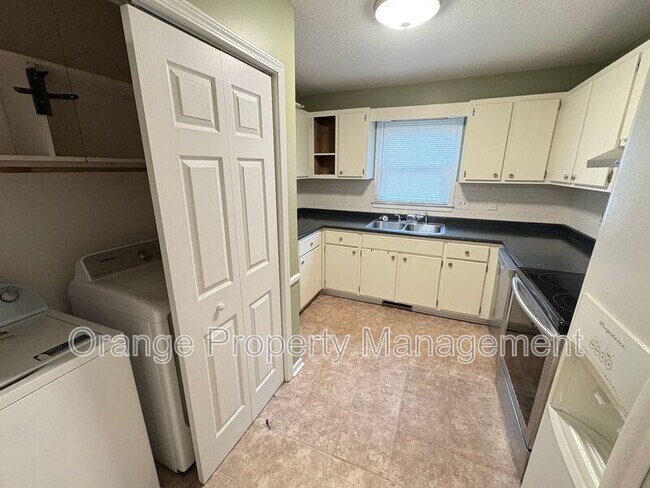 Building Photo - 343 Old Greenville Hwy