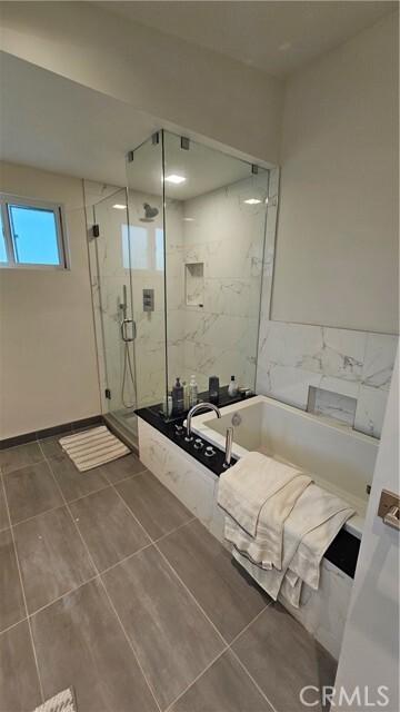 Building Photo - 449 Paseo De La Playa