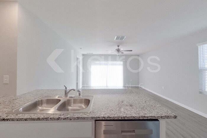 Building Photo - 8627 SW 43rd Ter
