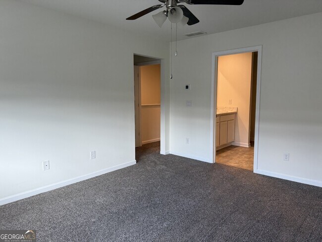 Building Photo - 1413 Barzona Wy