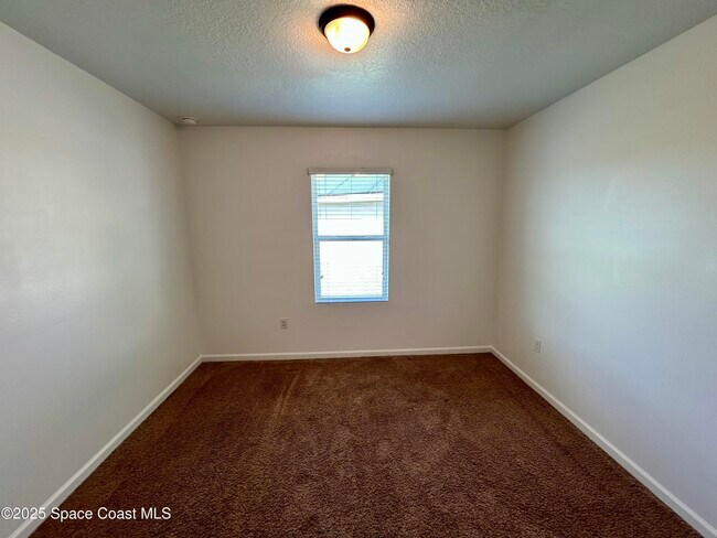 Building Photo - 134 Lure Ct SW