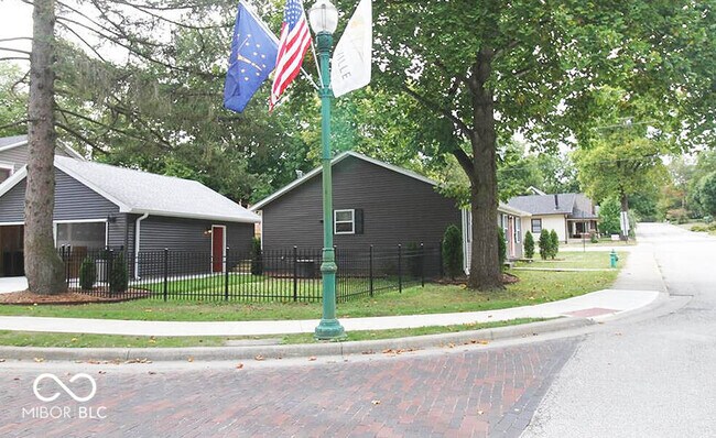 Building Photo - 85 W Ash St