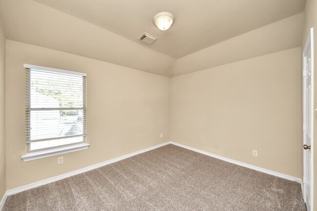 Building Photo - 4607 Aspen Leaf Ln