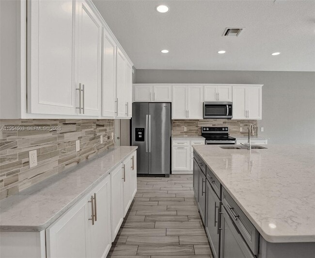 Building Photo - 8330 Rearing Ln