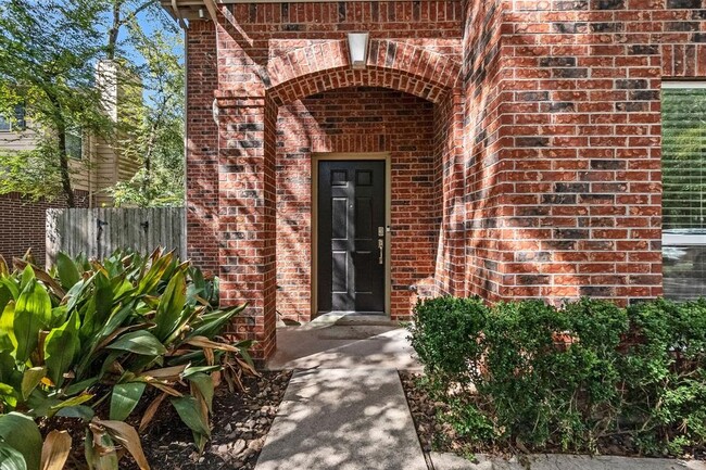 Building Photo - 231 E Golden Arrow Cir