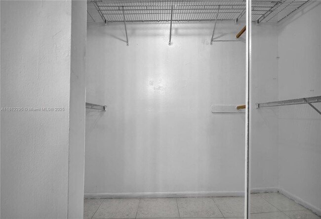 Building Photo - 11054 SW 136th Ct