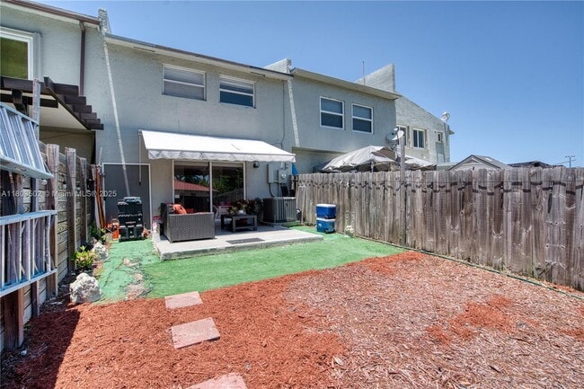 Building Photo - 9040 SW 203rd Terrace