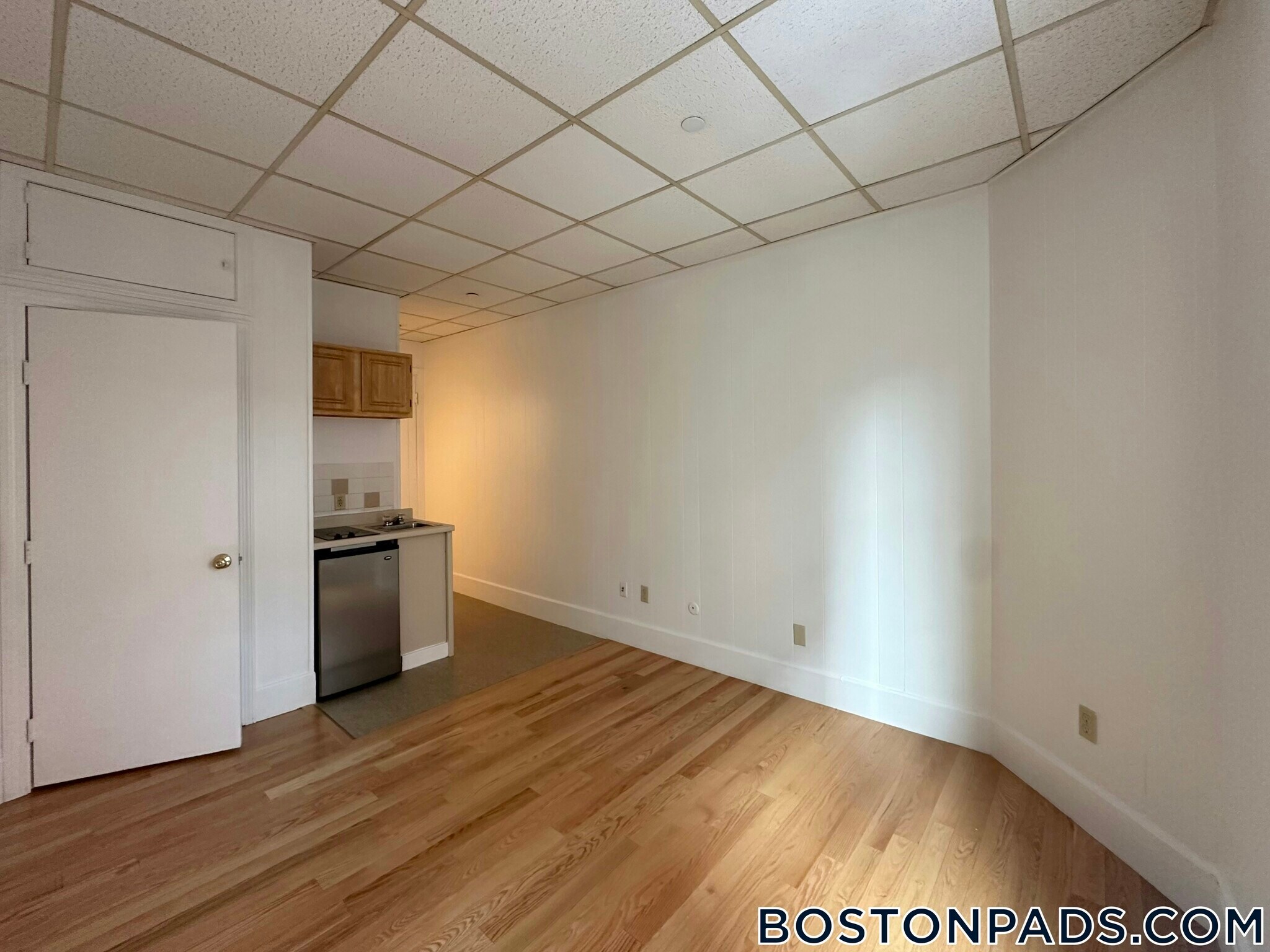 Building Photo - 272 Newbury St