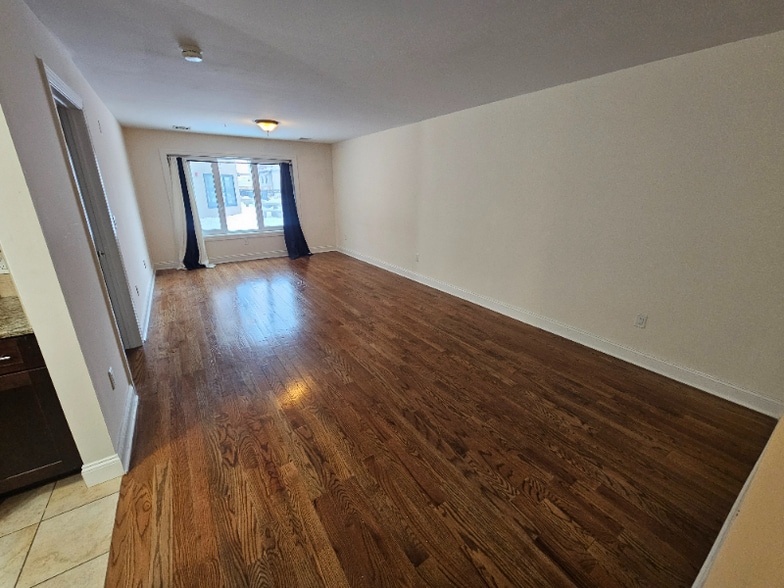 Building Photo - 115 Bruen St